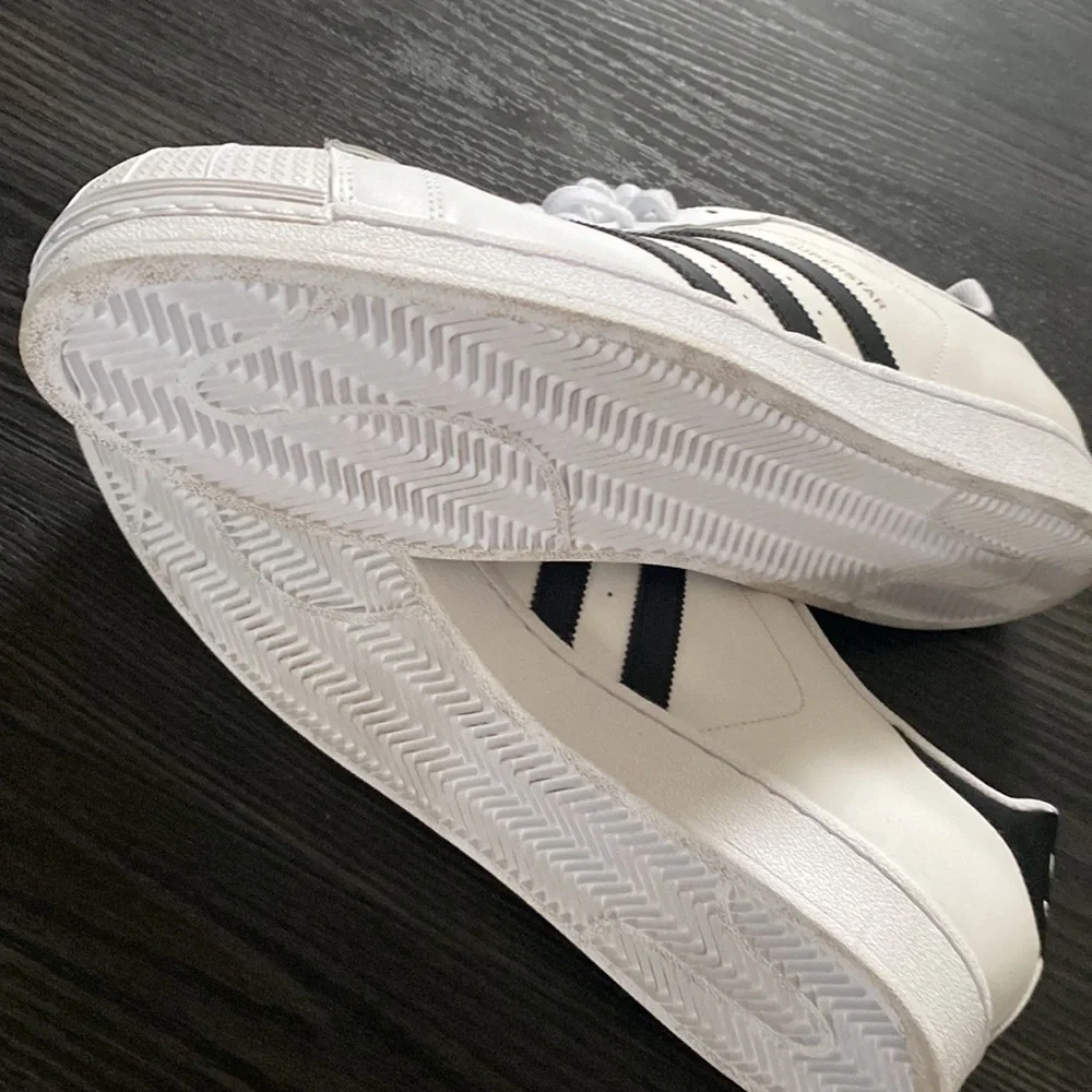 NWOB🍍ADIDAS SUPERSTAR 🍍SHELL TOP🍍SIZE 19🍍